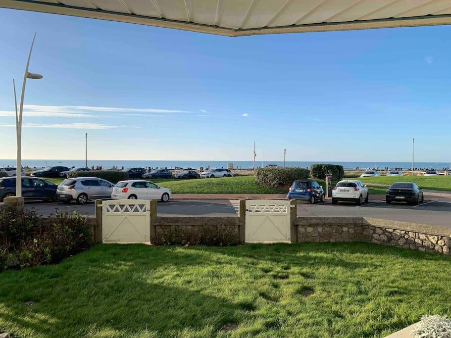 Studio En Residence Face Mer Avec Parking Le Touquet Esterno foto