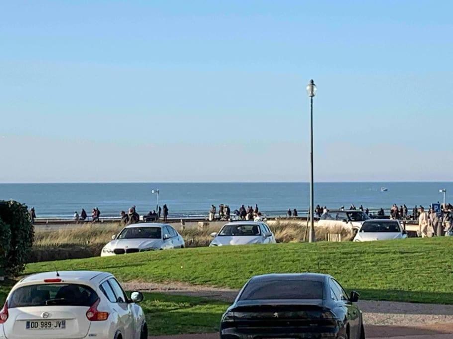 Studio En Residence Face Mer Avec Parking Le Touquet Esterno foto